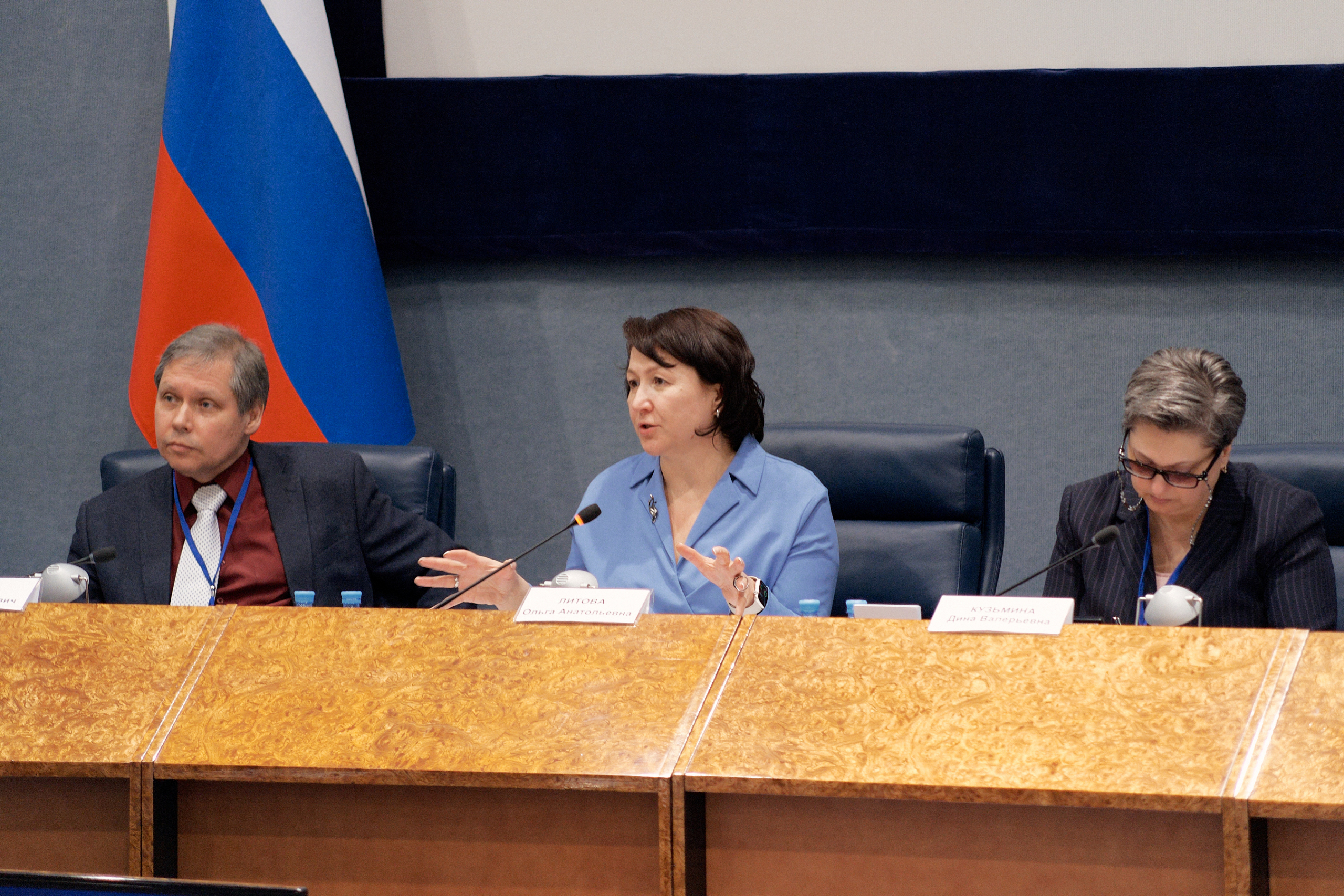 В Ханты-Мансийске при участии РКФ обсудили федеральную Концепцию об ответственном отношении к животным
