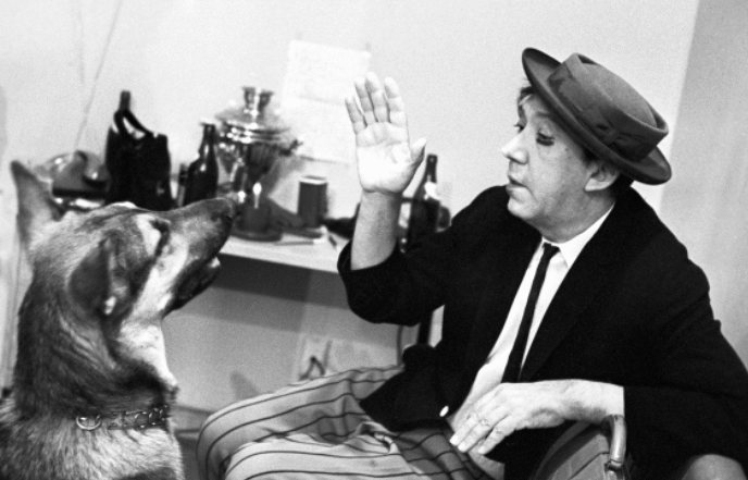 «САМОЕ БЛИЗКОЕ МНЕ СУЩЕСТВО»: ИЗВЕСТНЫЕ МОСКВИЧИ И ИХ СОБАКИ